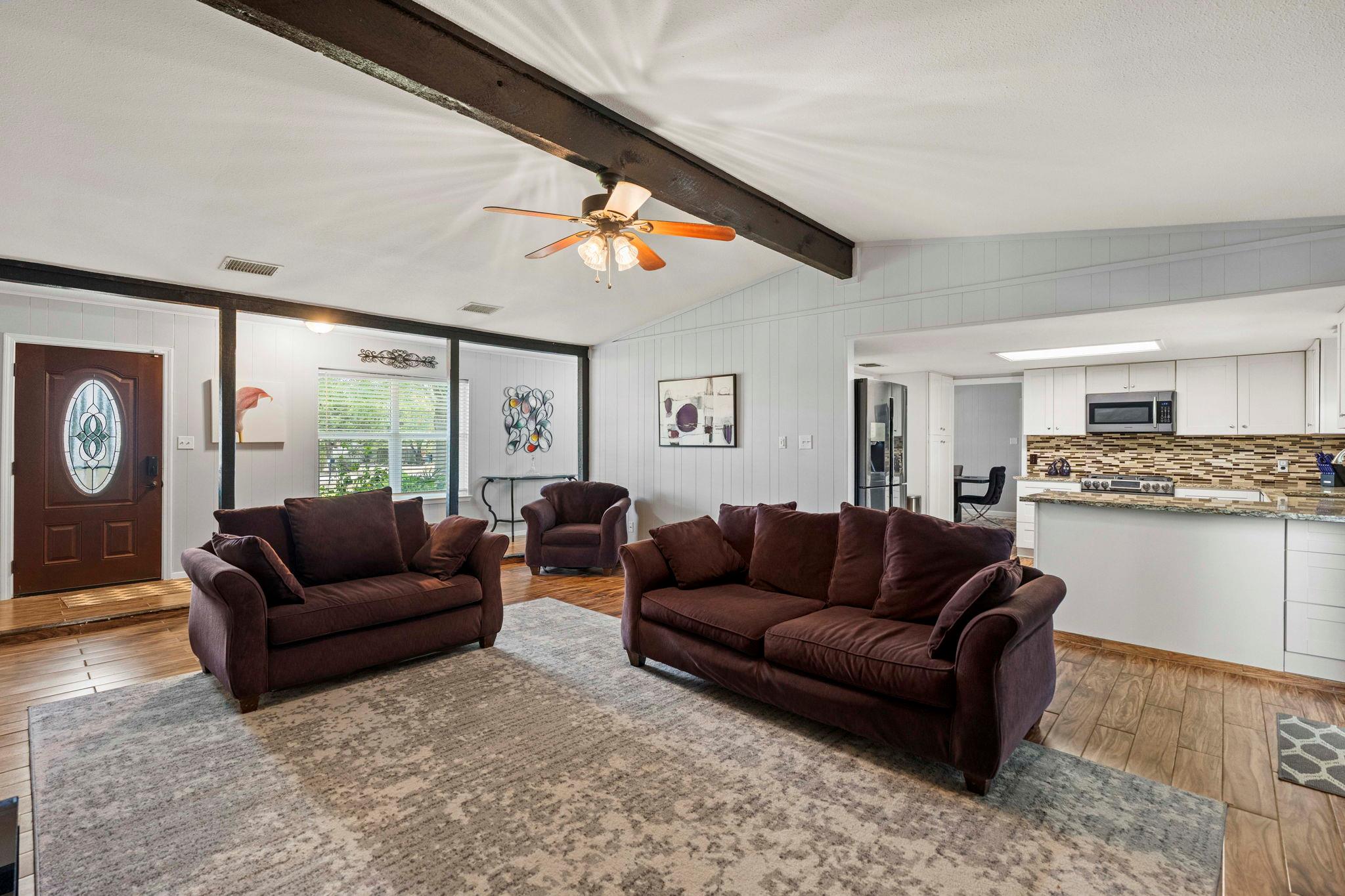 130 Hy Rd, Buda, TX 78610