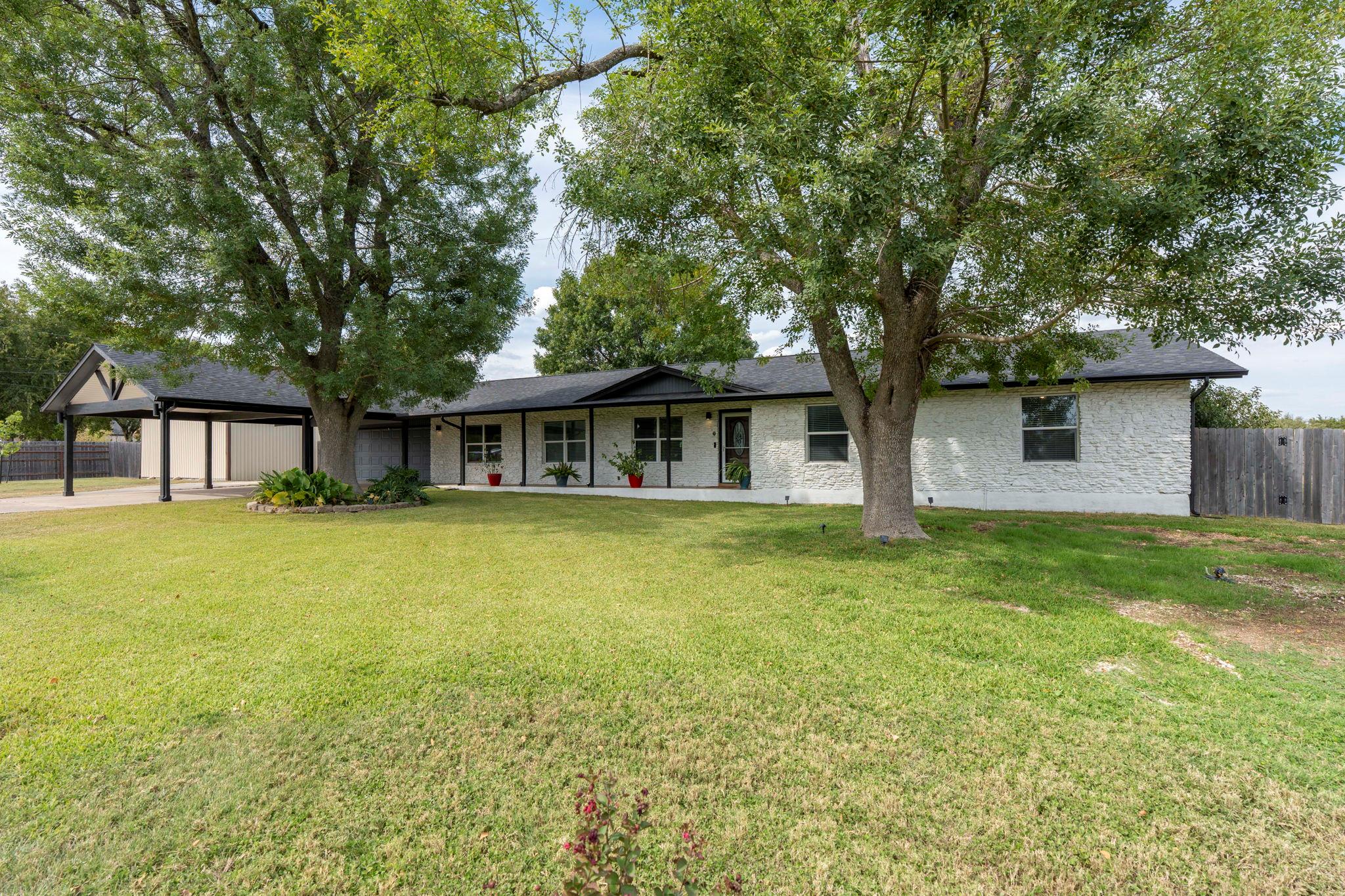 130 Hy Rd, Buda, TX 78610