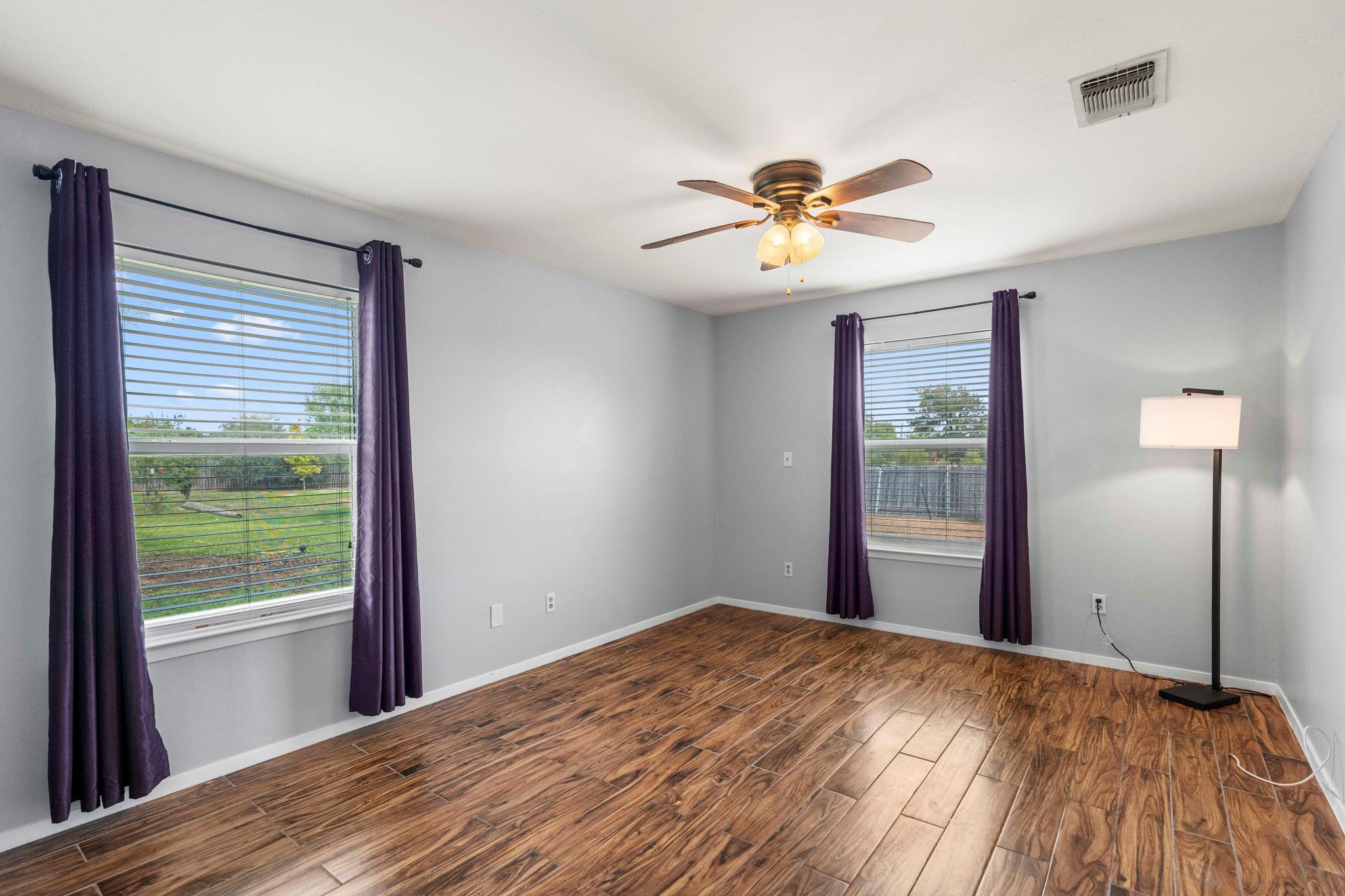 130 Hy Rd, Buda, TX 78610