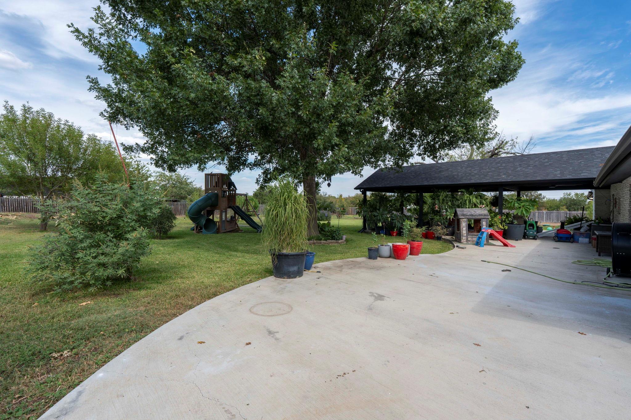 130 Hy Rd, Buda, TX 78610