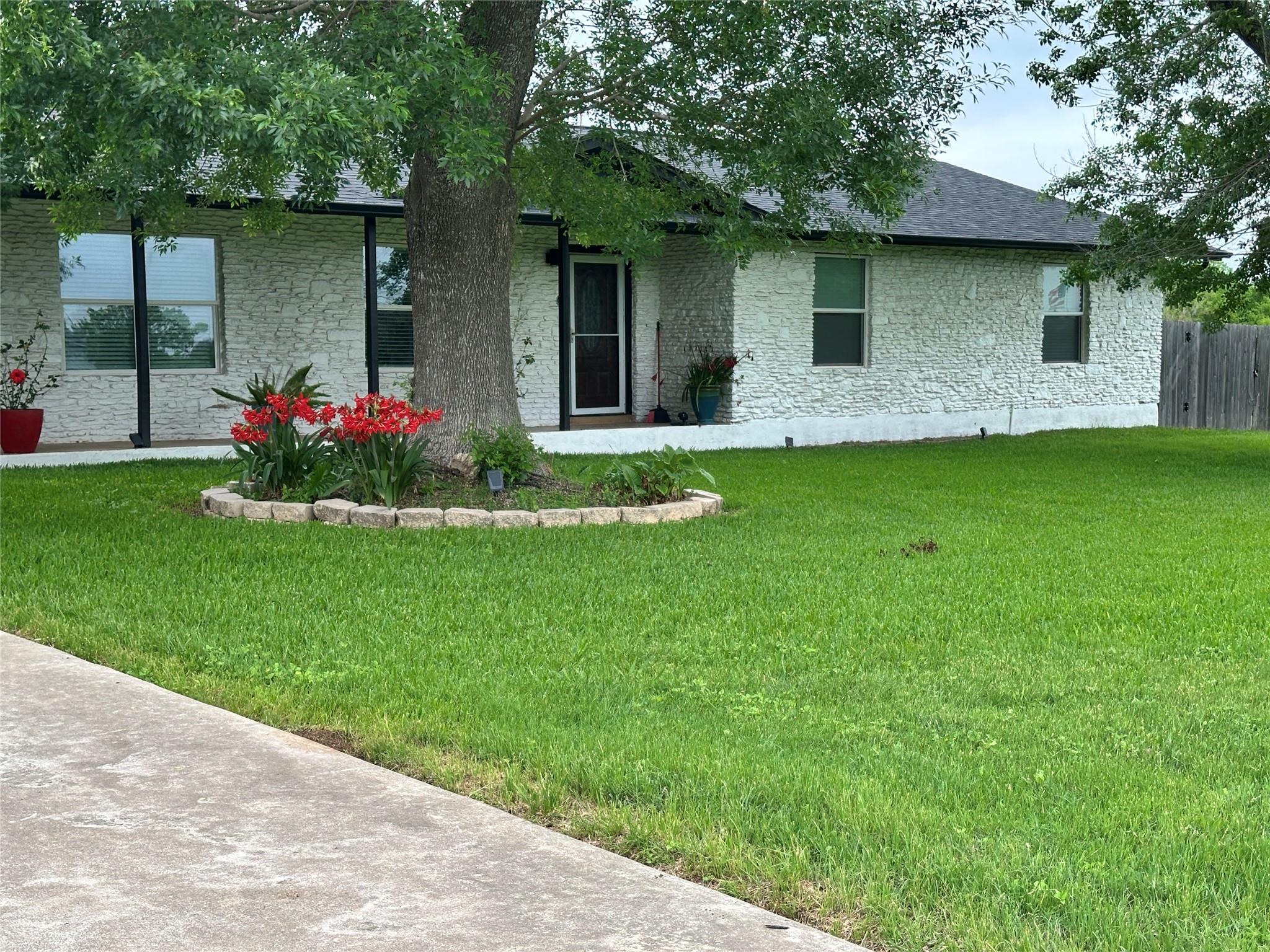 130 Hy Rd, Buda, TX 78610