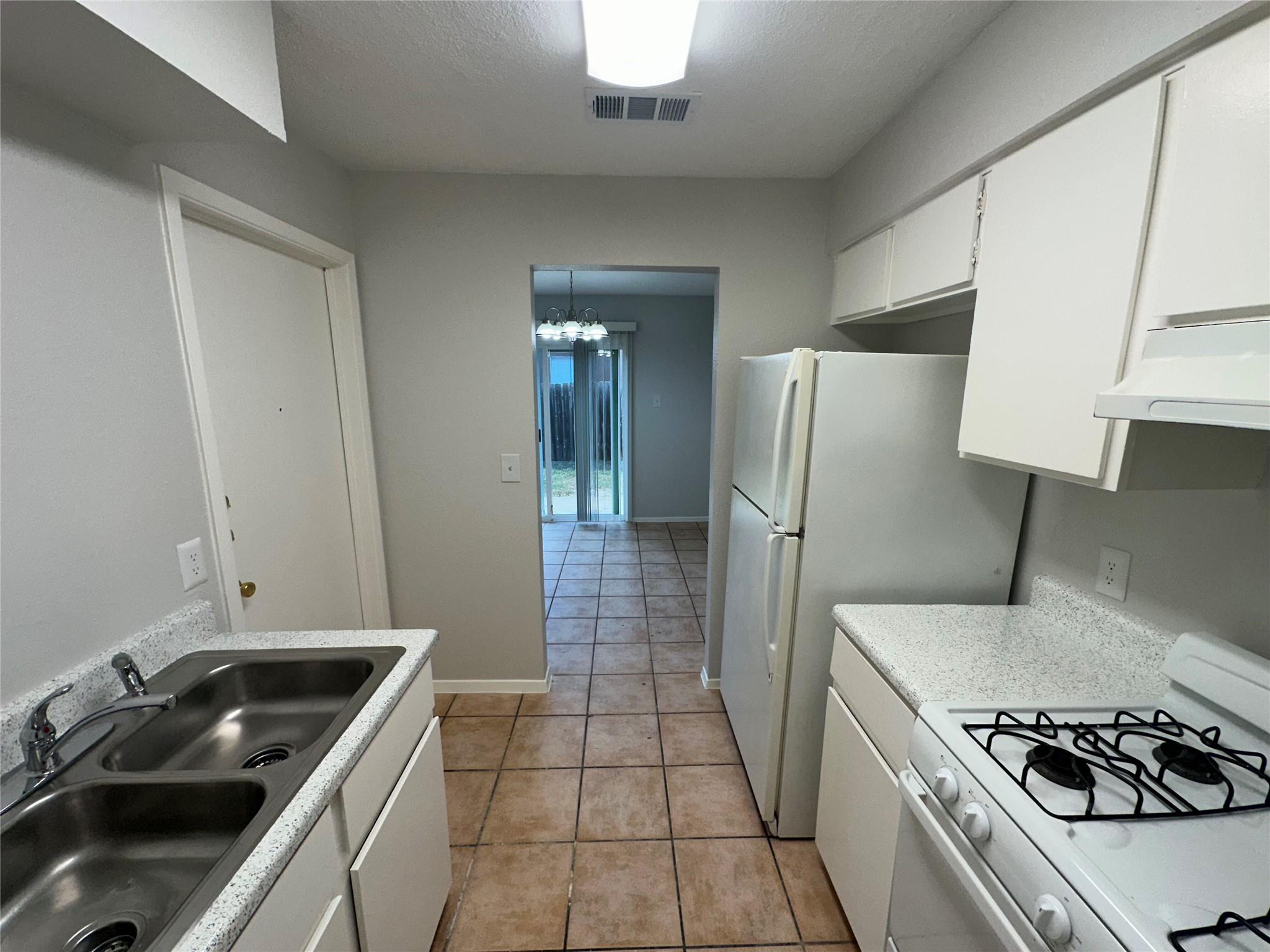 12211 Dundee Dr, Austin, TX 78759