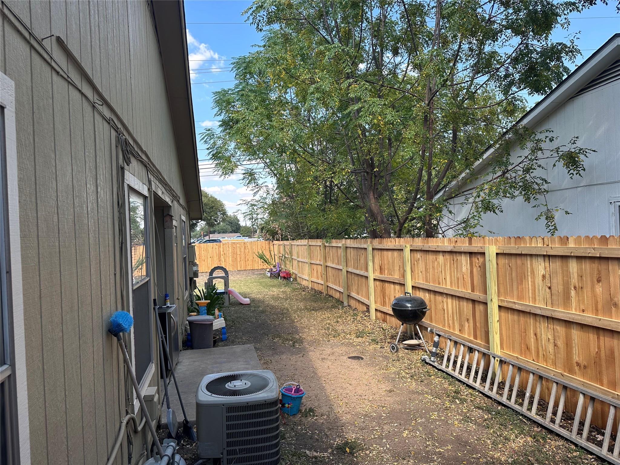 12211 Dundee Dr, Austin, TX 78759