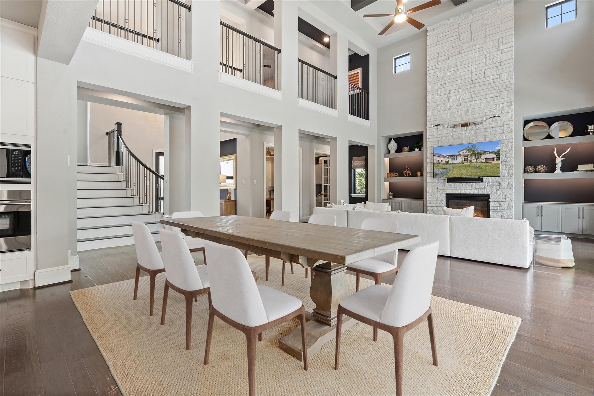 105 Bisset Ct, Lakeway, TX 78738