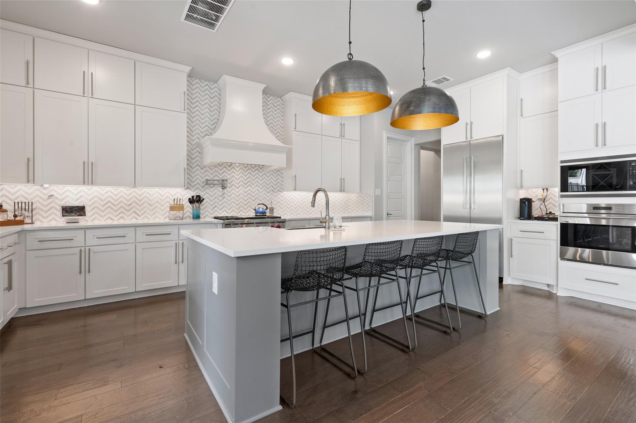 105 Bisset Ct, Lakeway, TX 78738