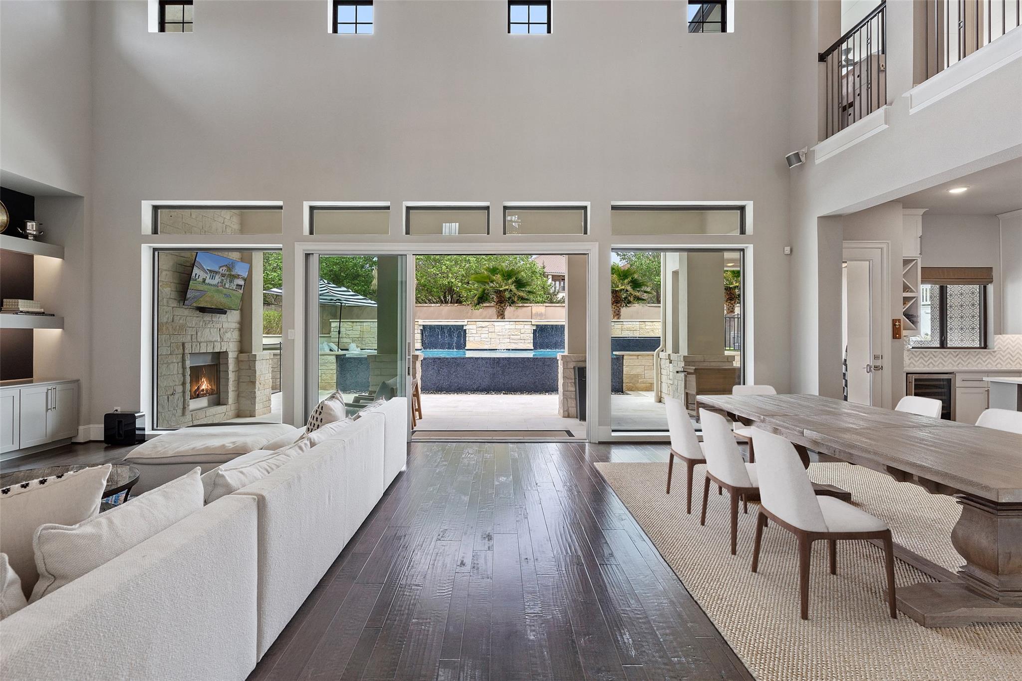 105 Bisset Ct, Lakeway, TX 78738