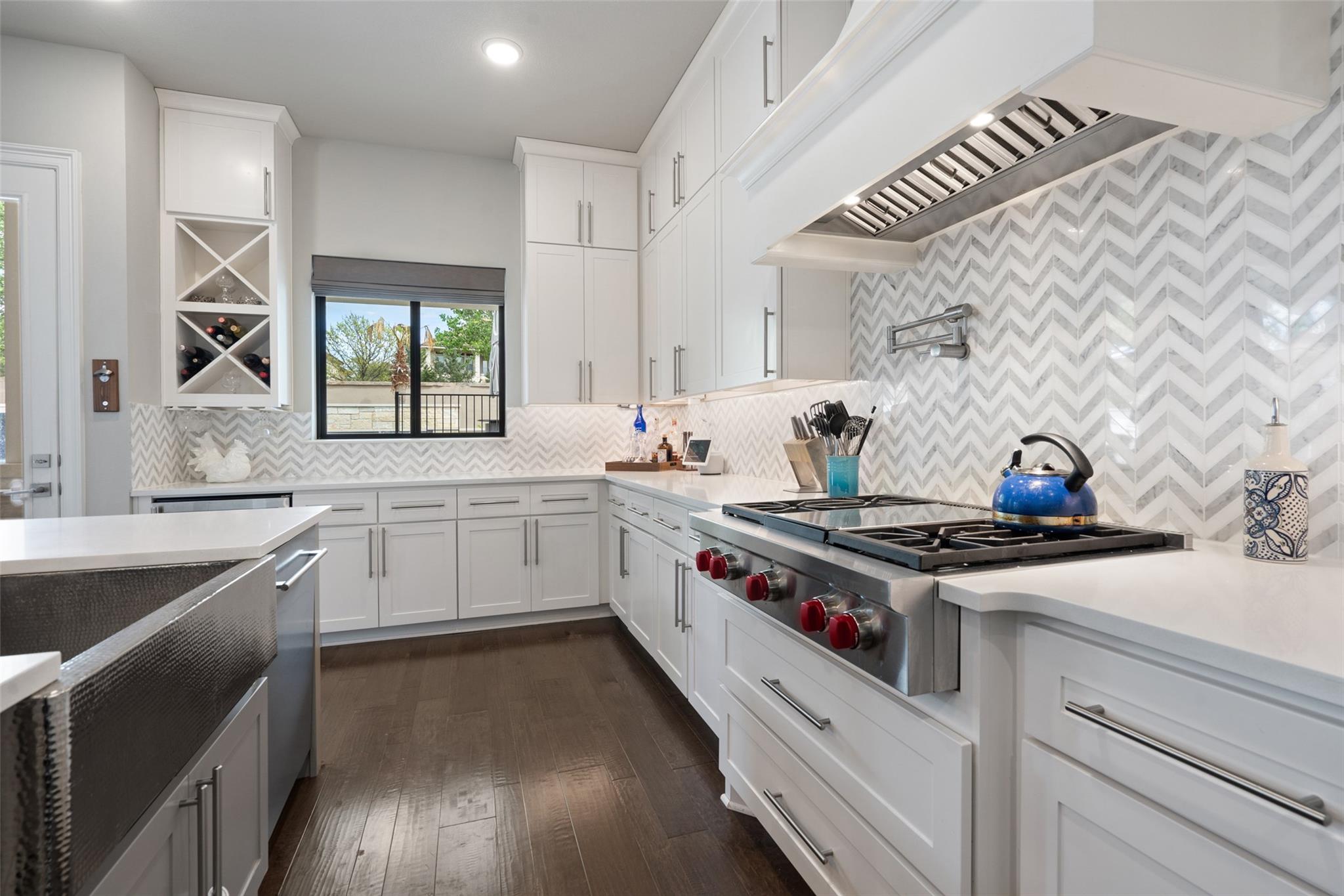 105 Bisset Ct, Lakeway, TX 78738