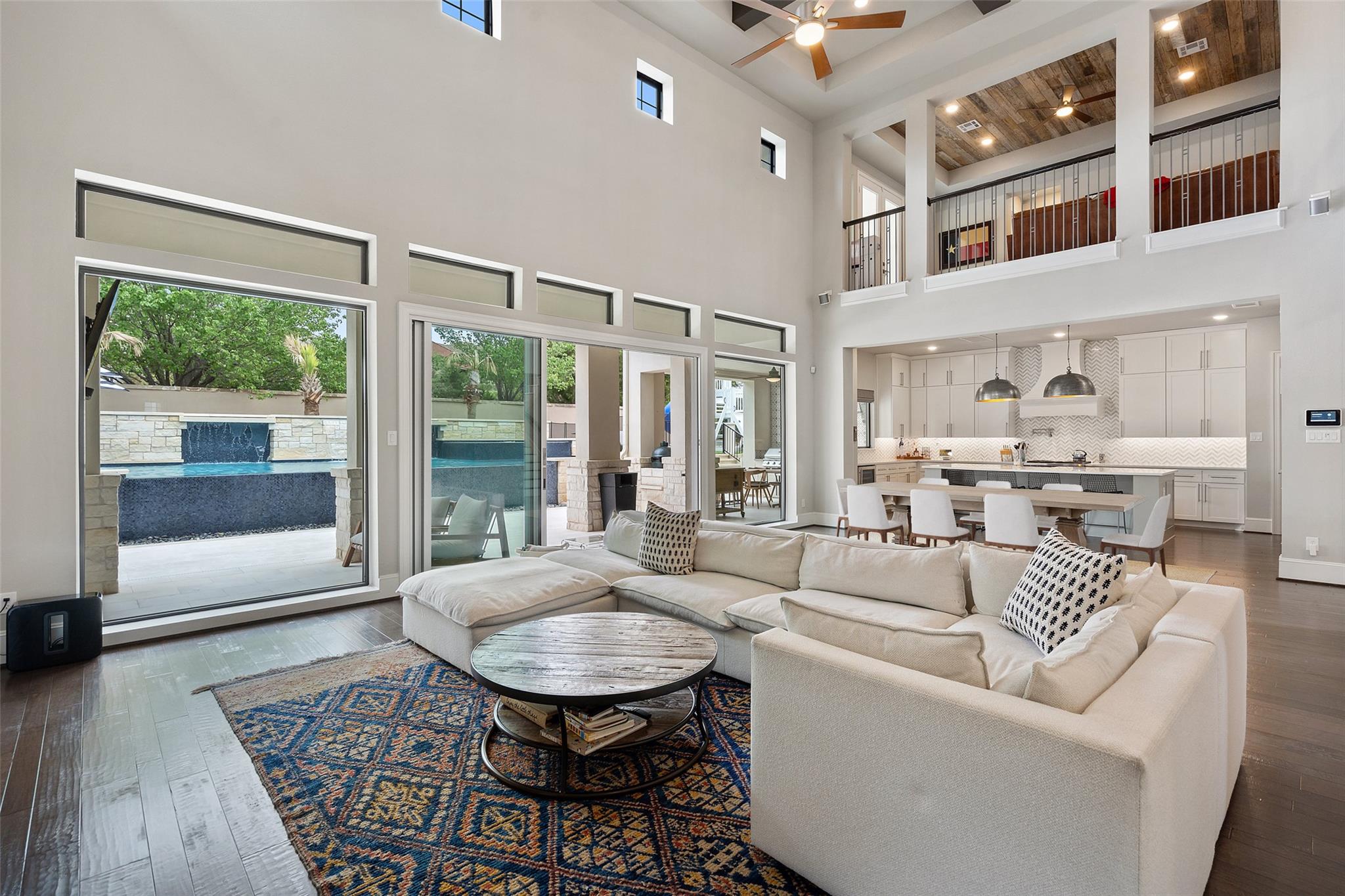 105 Bisset Ct, Lakeway, TX 78738