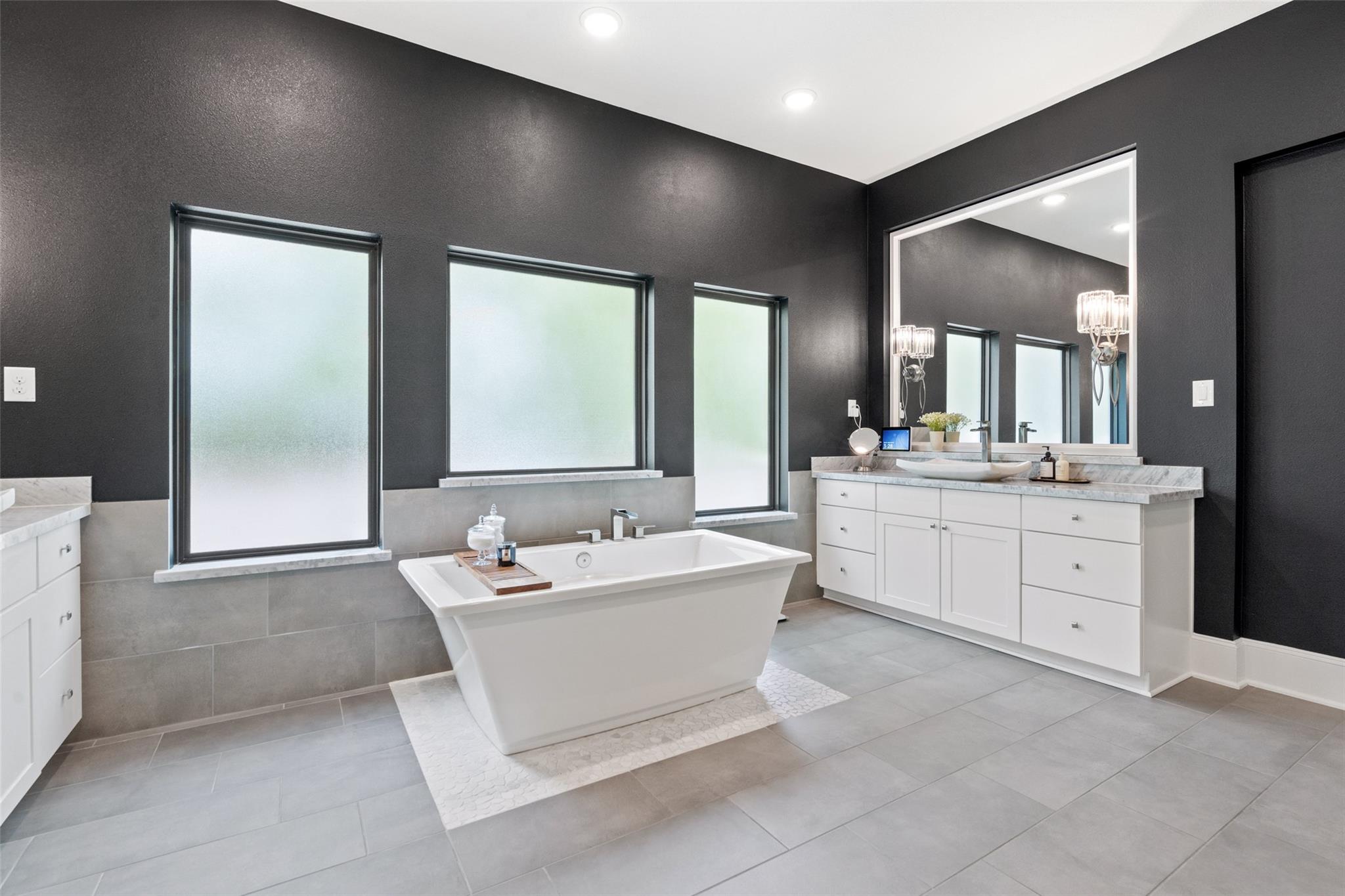 105 Bisset Ct, Lakeway, TX 78738