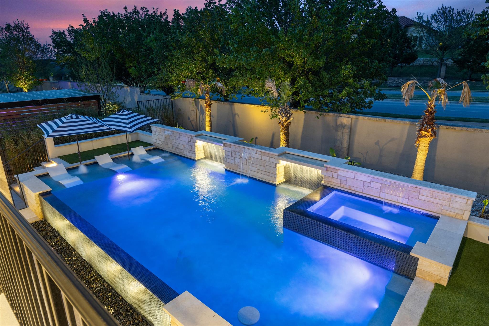 105 Bisset Ct, Lakeway, TX 78738