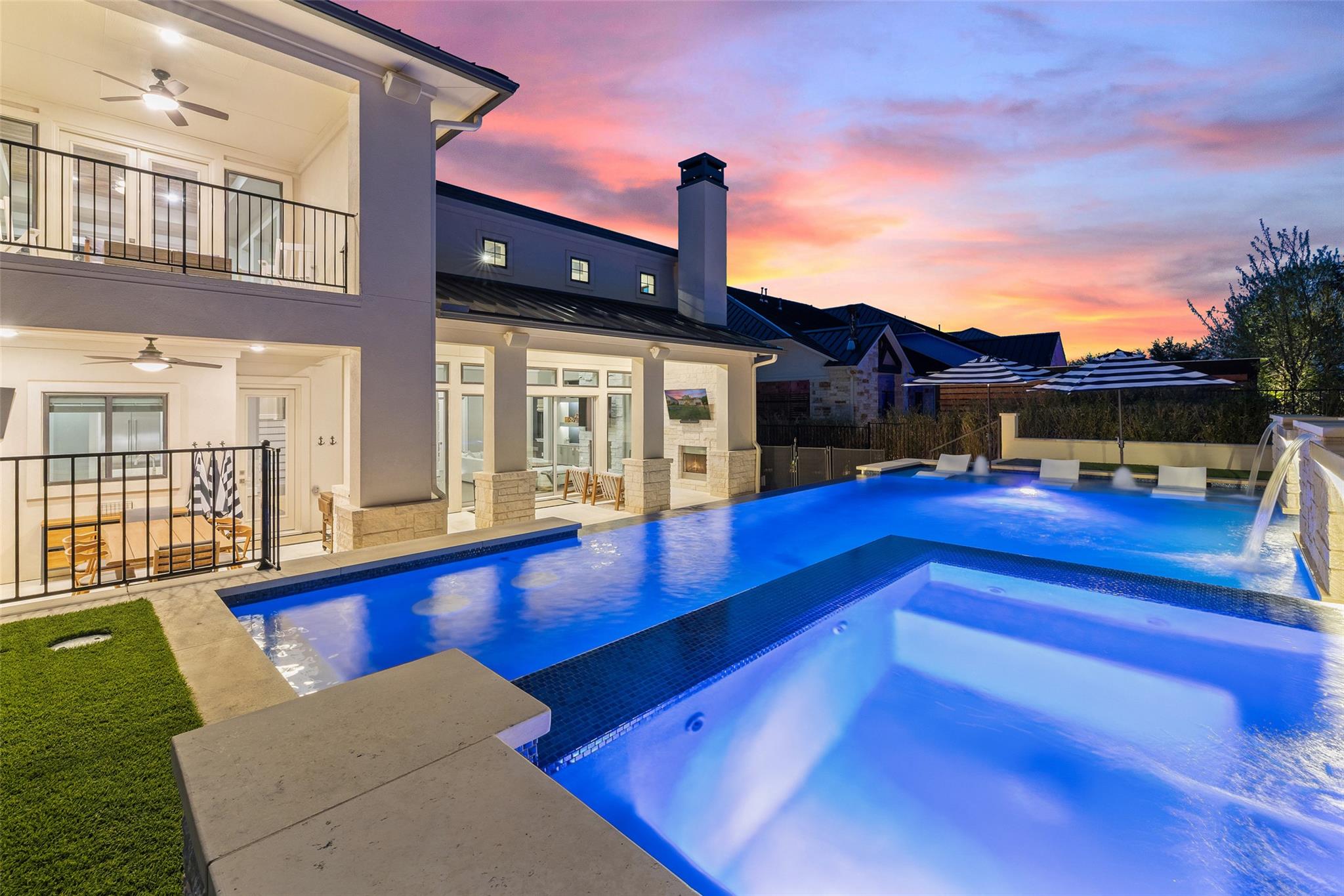 105 Bisset Ct, Lakeway, TX 78738