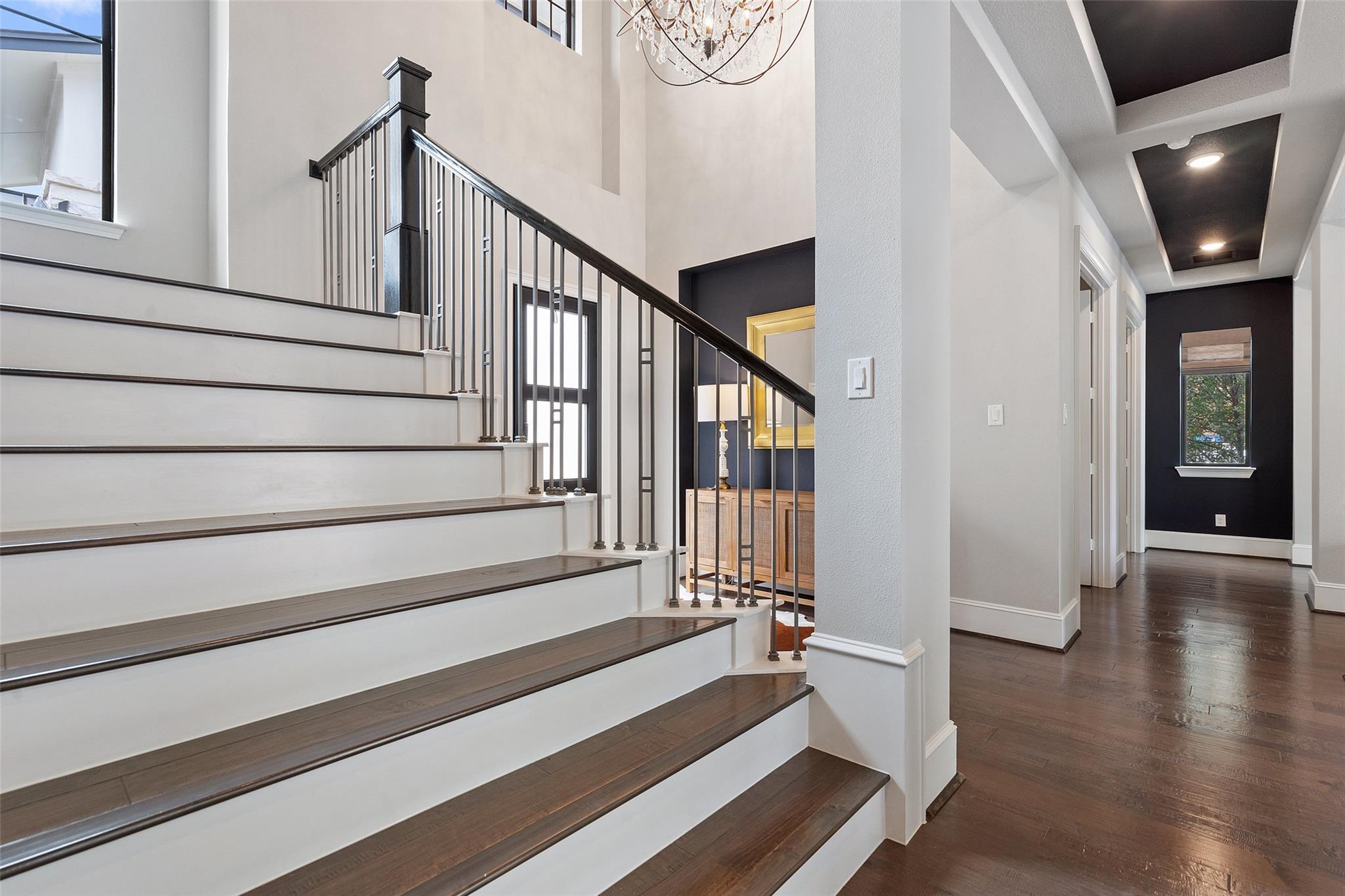 105 Bisset Ct, Lakeway, TX 78738