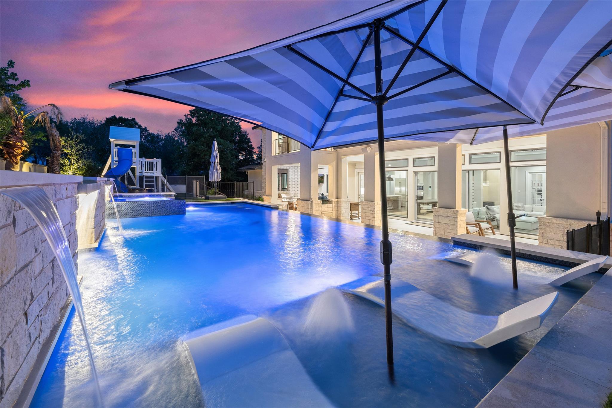 105 Bisset Ct, Lakeway, TX 78738