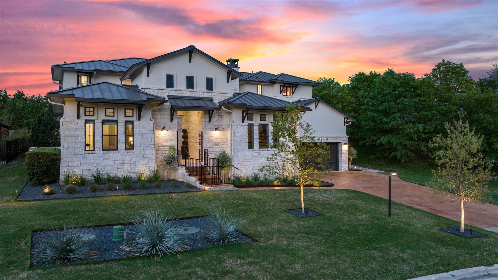 105 Bisset Ct, Lakeway, TX 78738