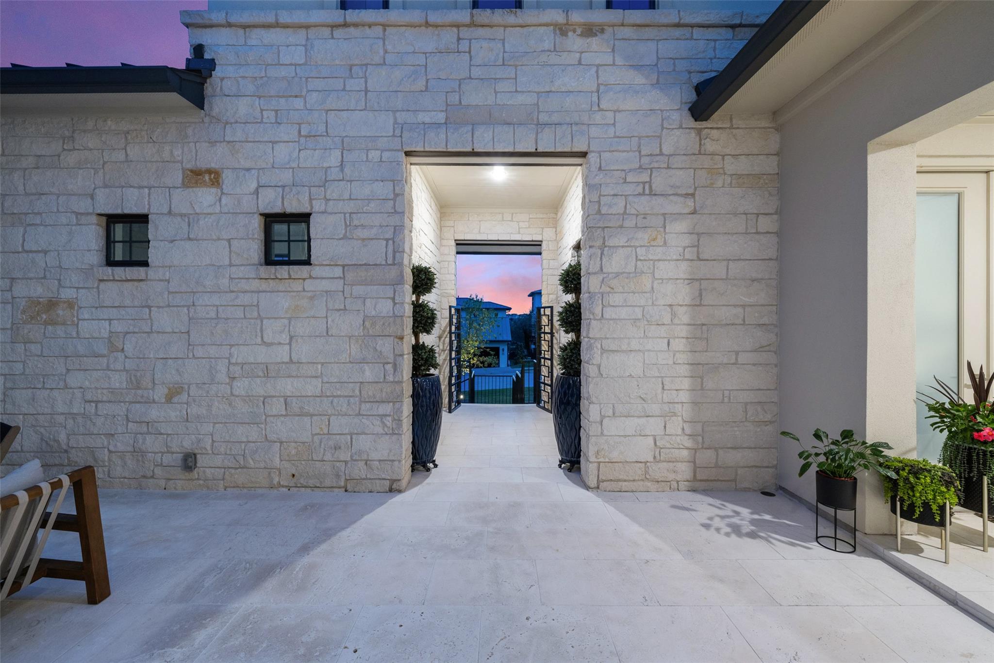 105 Bisset Ct, Lakeway, TX 78738