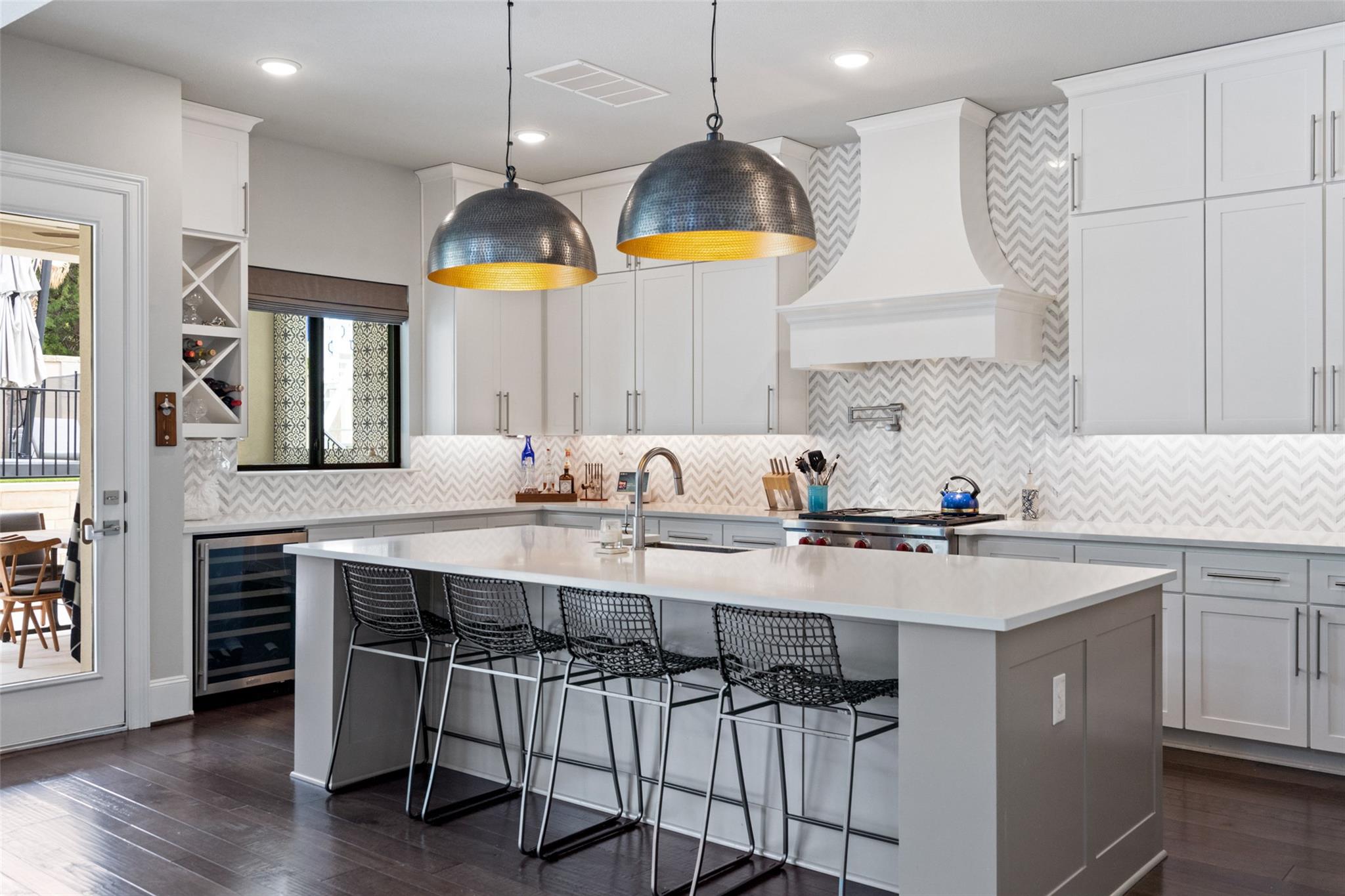 105 Bisset Ct, Lakeway, TX 78738