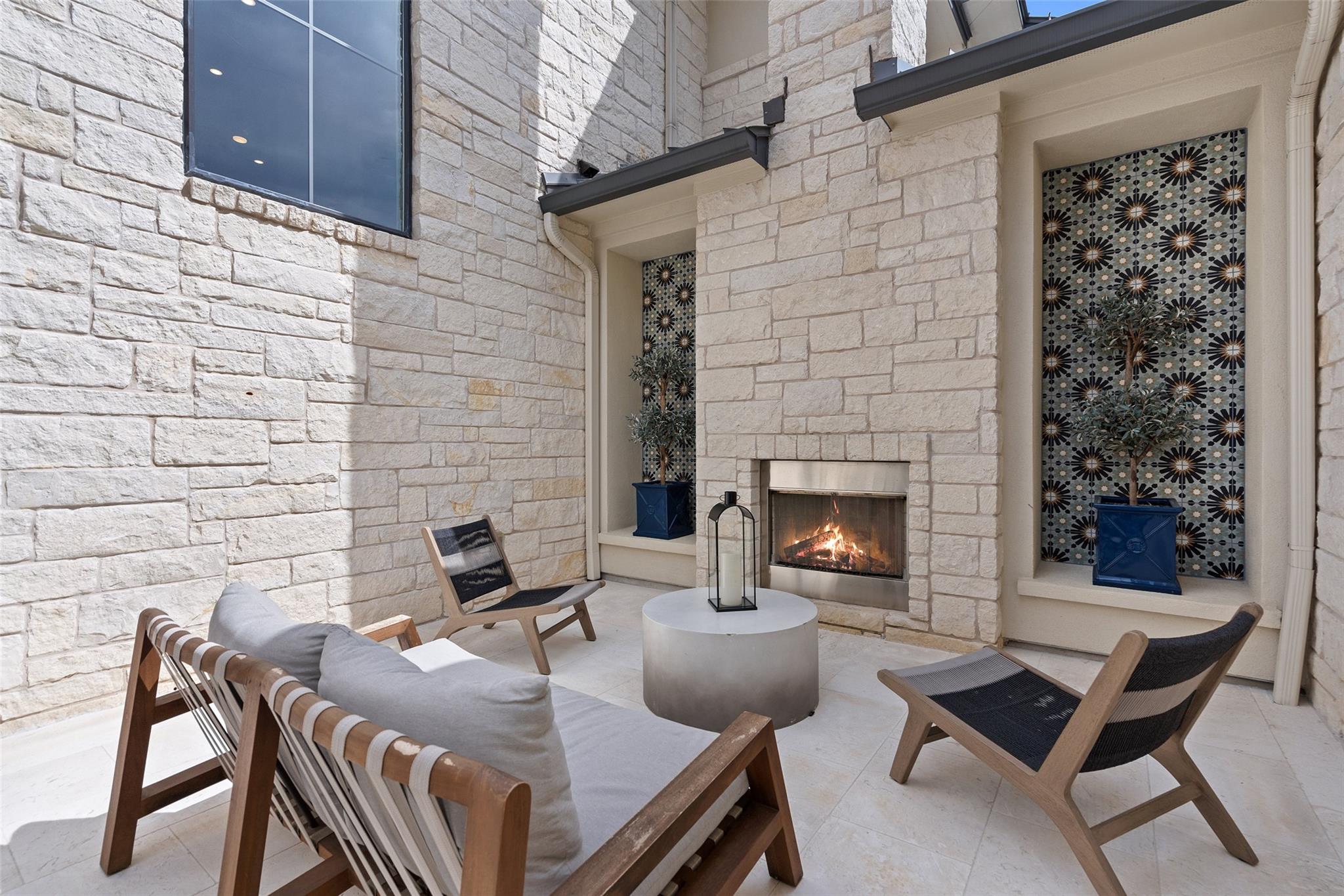 105 Bisset Ct, Lakeway, TX 78738