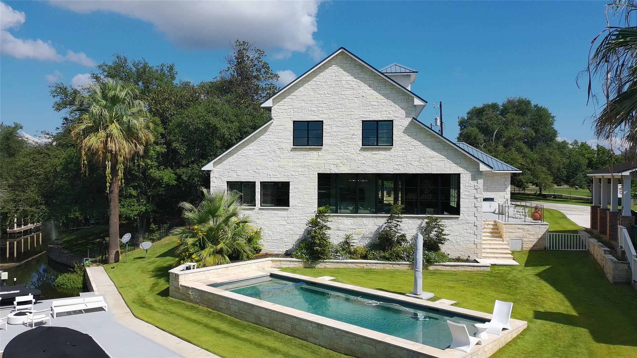 1110 County Road 132a, Kingsland, TX 78639