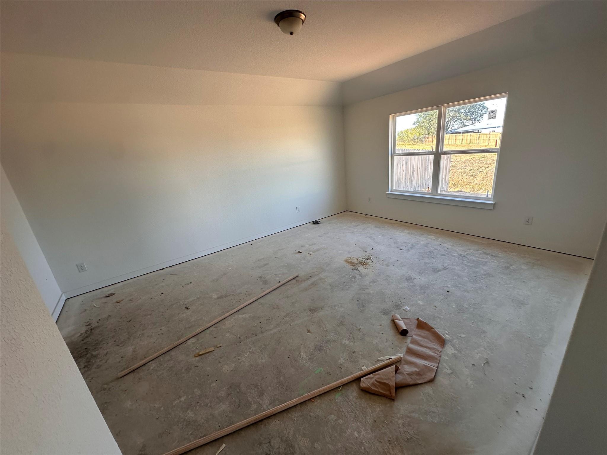 242 Seattle Slew Dr, Jarrell, TX 76537