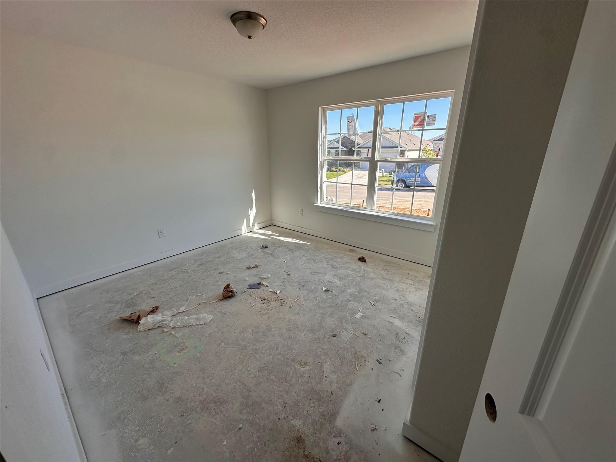 242 Seattle Slew Dr, Jarrell, TX 76537