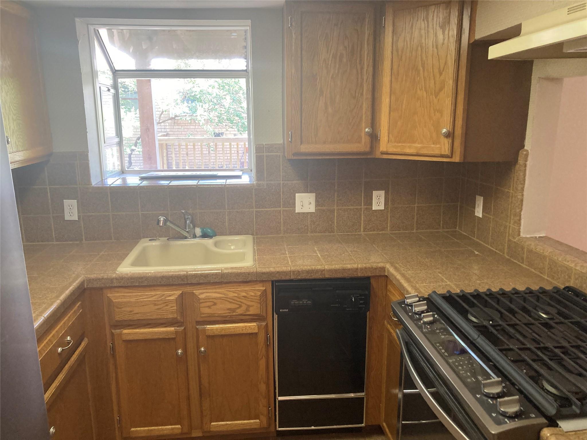 912 E 32nd St. St E # 101, Austin, TX 78705