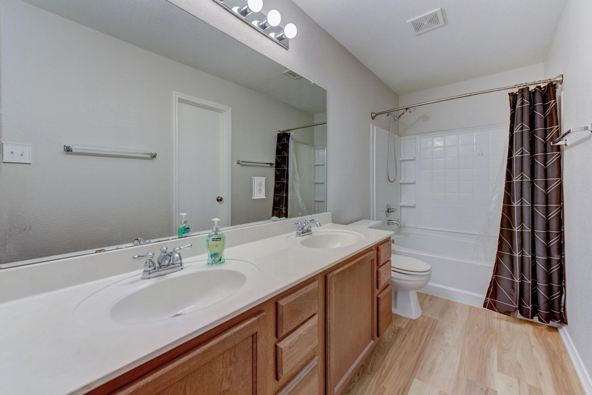 5111 N Hearsey Dr, Austin, TX 78744