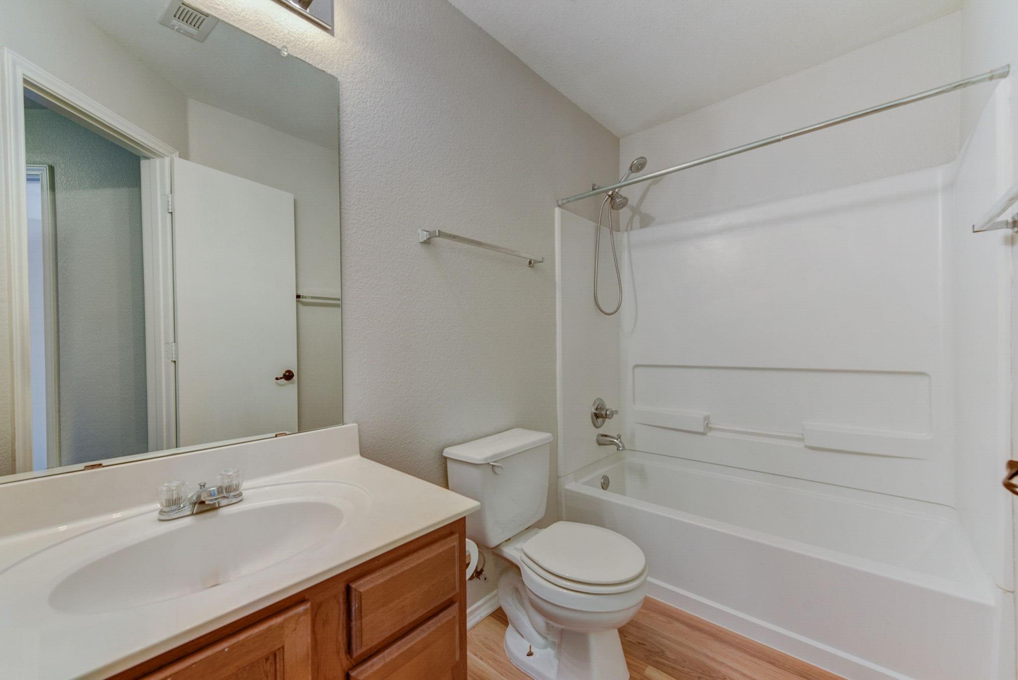 5111 N Hearsey Dr, Austin, TX 78744