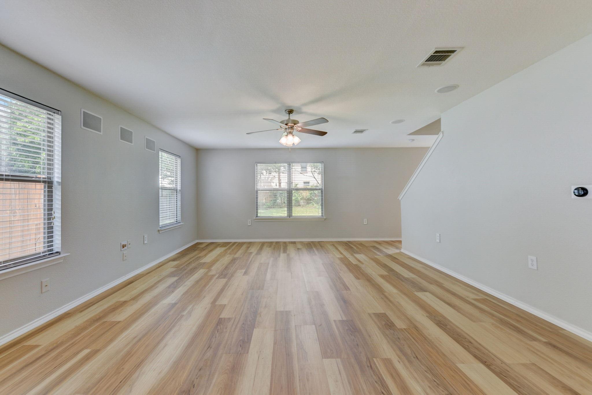 5111 N Hearsey Dr, Austin, TX 78744