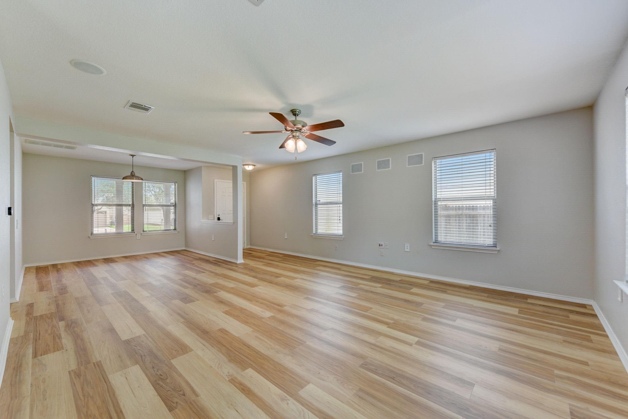 5111 N Hearsey Dr, Austin, TX 78744