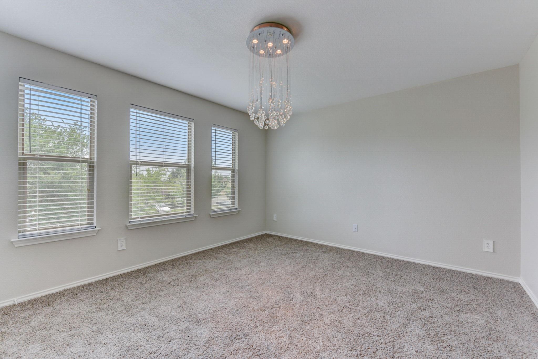 5111 N Hearsey Dr, Austin, TX 78744