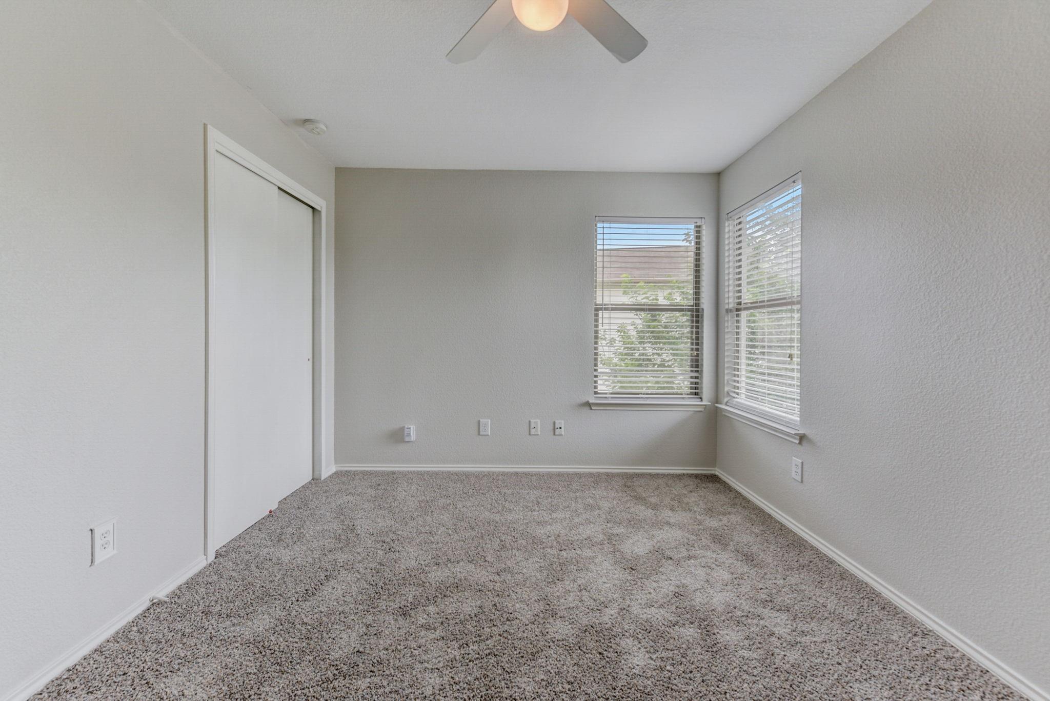 5111 N Hearsey Dr, Austin, TX 78744