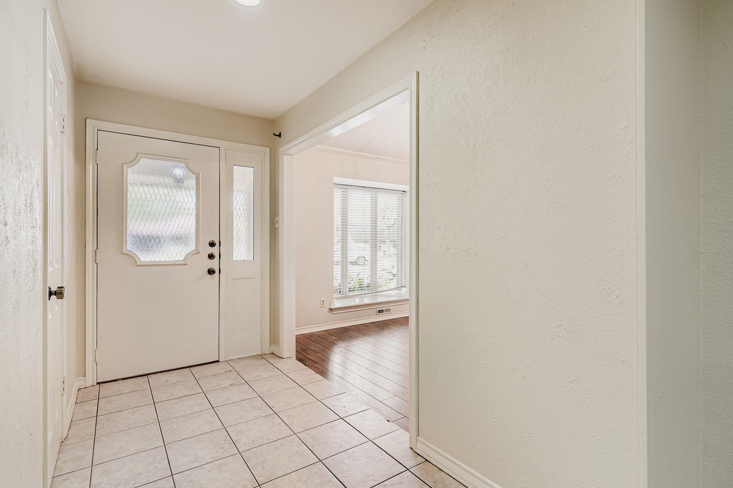 10705 Pinehurst Dr, Austin, TX 78747