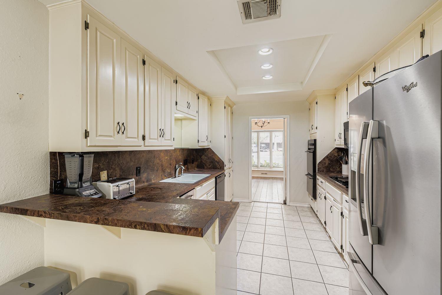 10705 Pinehurst Dr, Austin, TX 78747