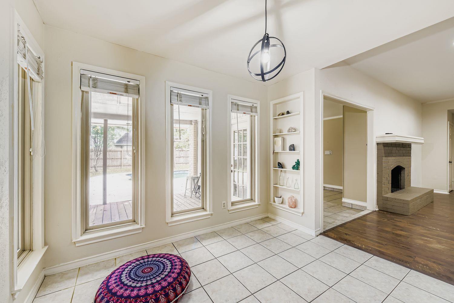 10705 Pinehurst Dr, Austin, TX 78747