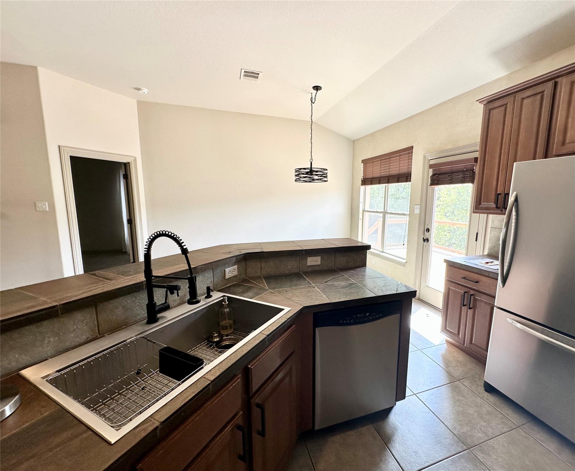 15105 Cavalier Canyon Dr, Lakeway, TX 78734