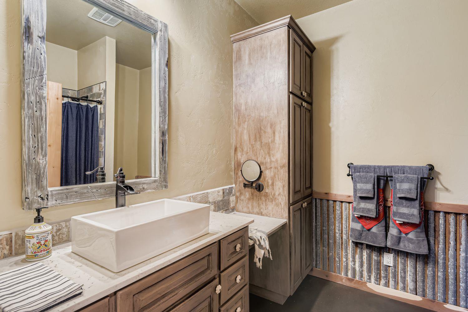 2201 Whitewater Dr, Bertram, TX 78605