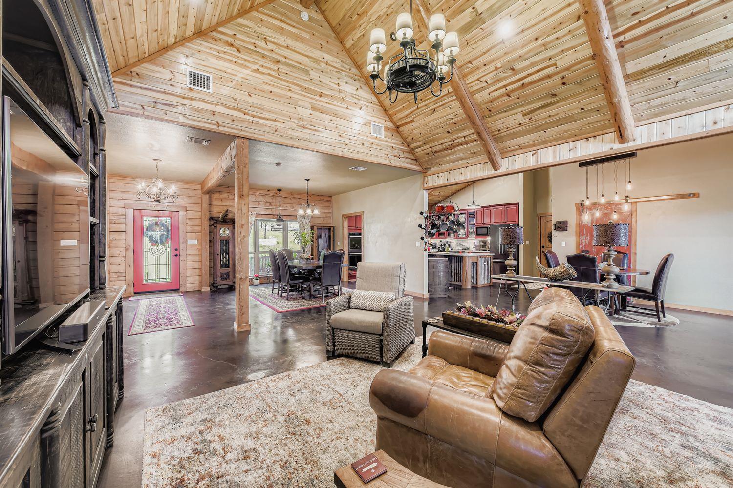 2201 Whitewater Dr, Bertram, TX 78605