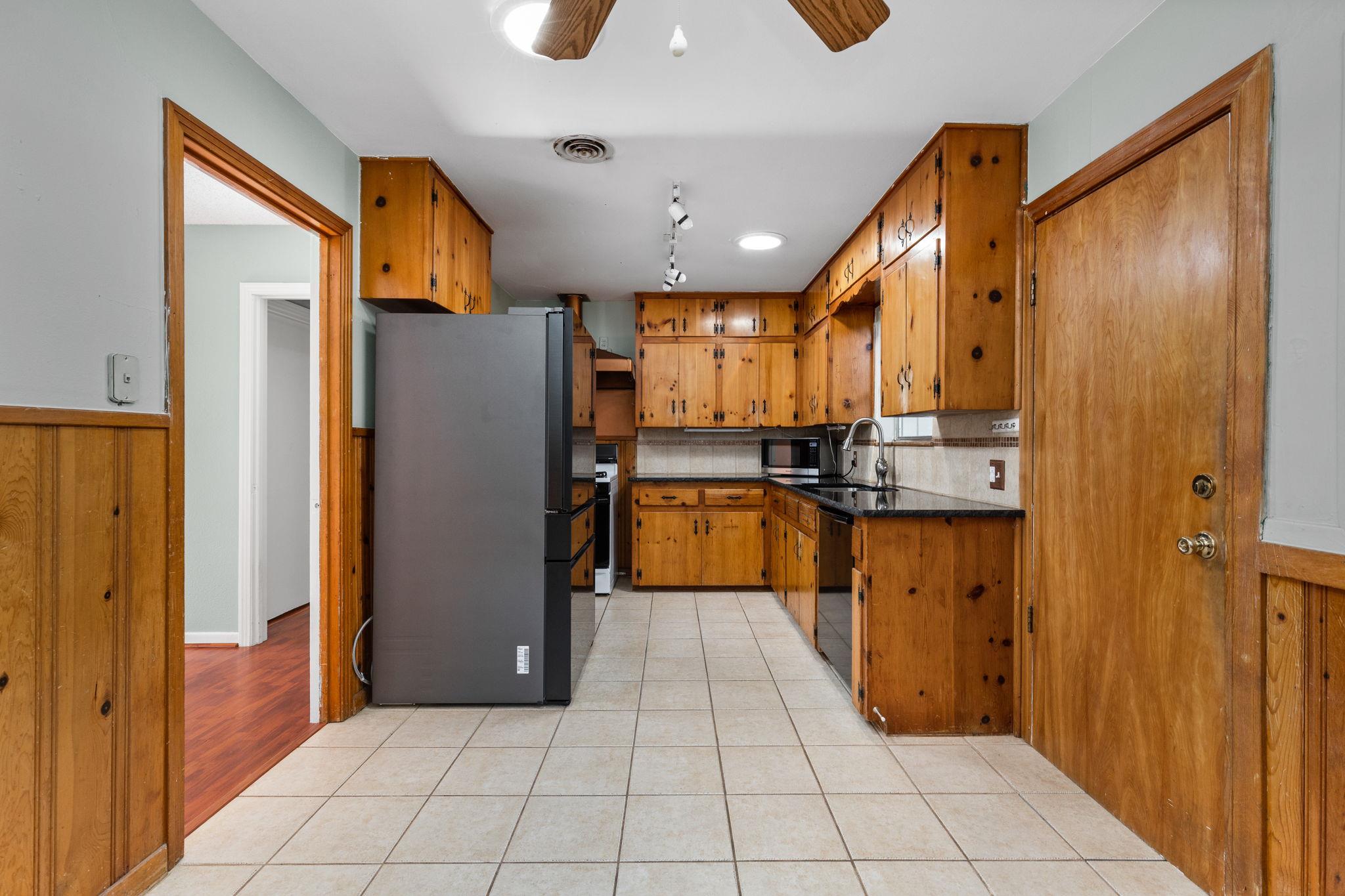 1105 Alegria Rd, Austin, TX 78757