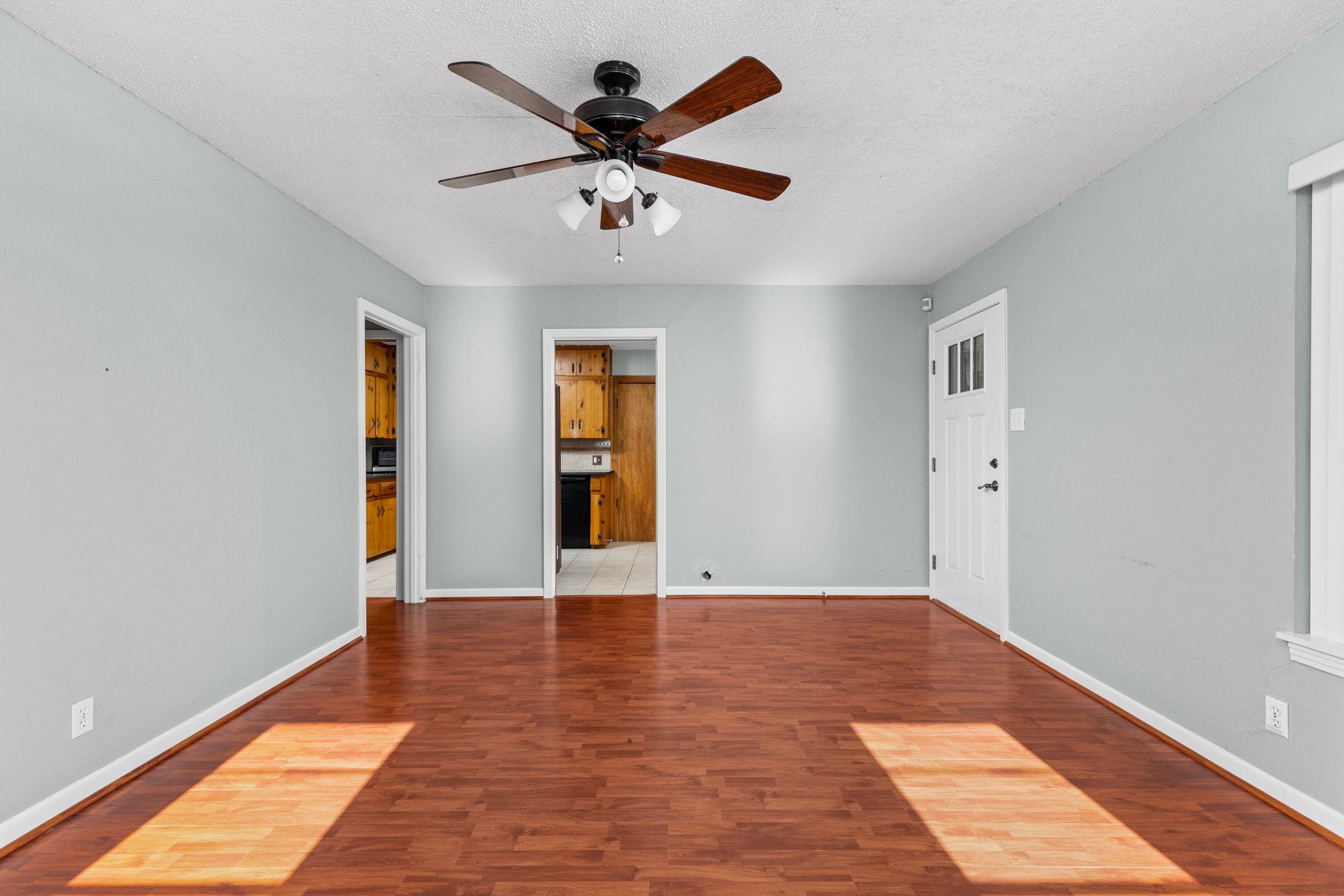 1105 Alegria Rd, Austin, TX 78757