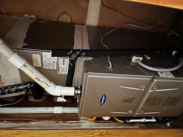 1204 E Lake Dr, Taylor, TX 76574