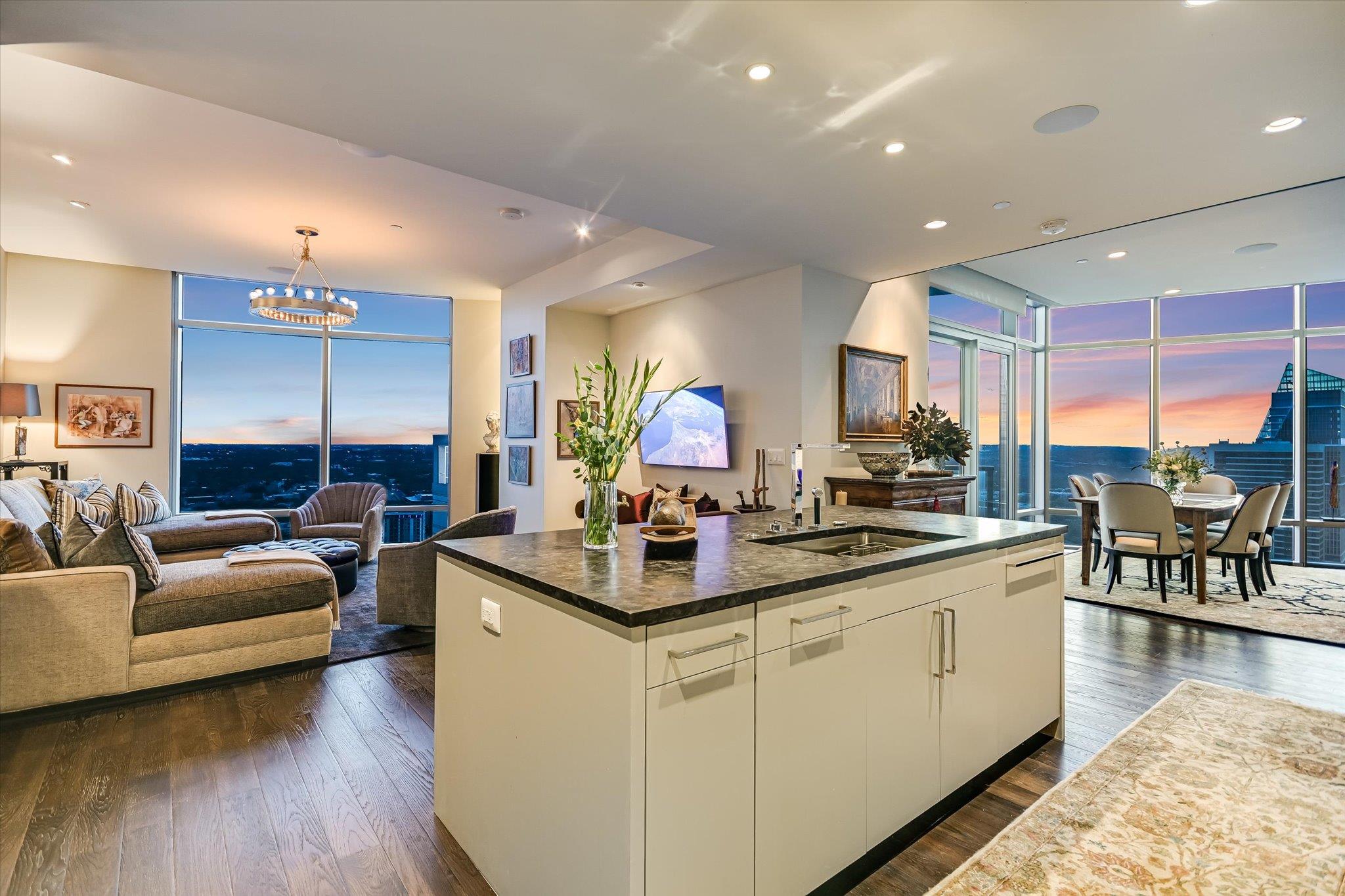 200 Congress Ave # 35AC, Austin, TX 78701