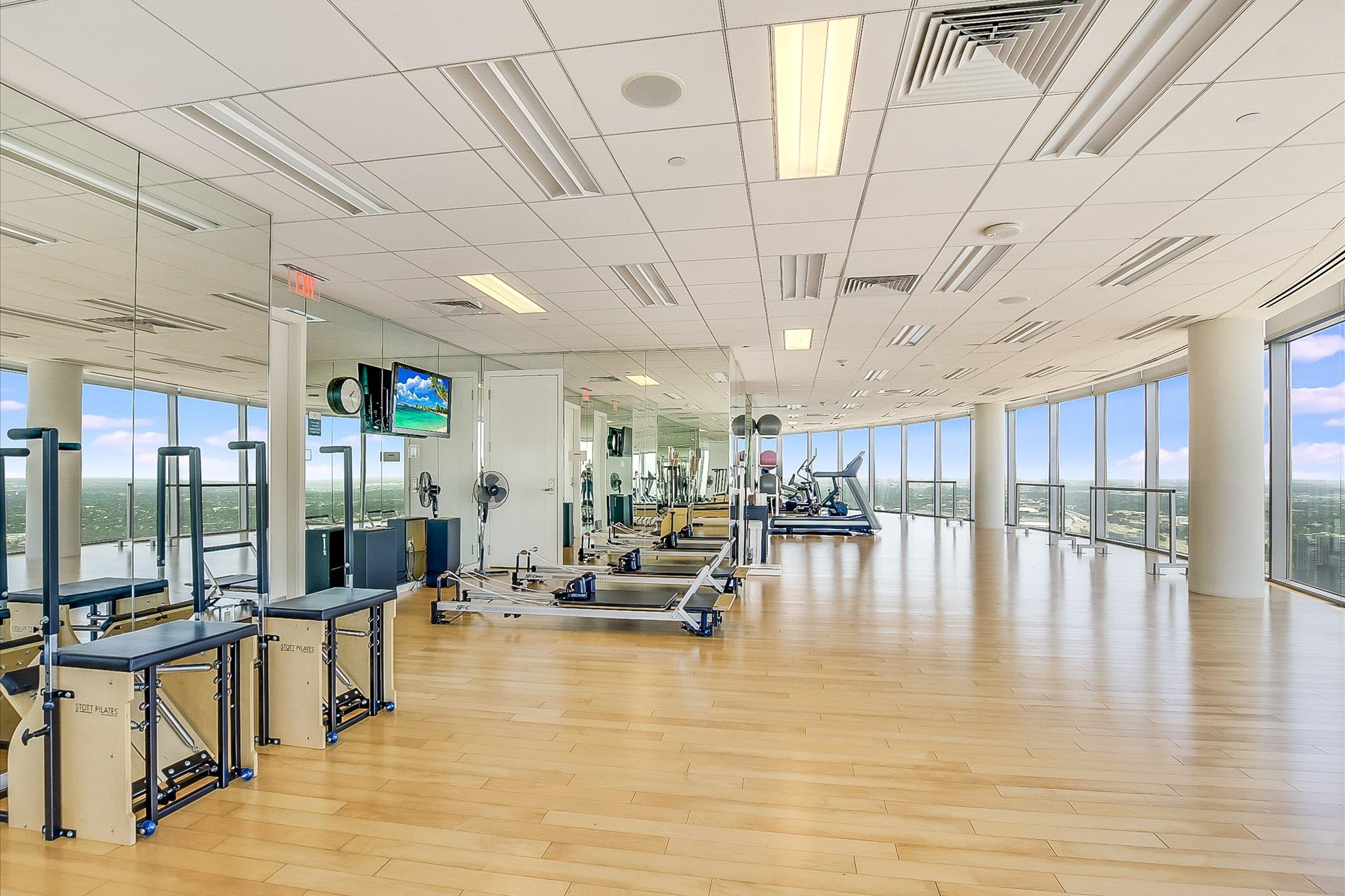 200 Congress Ave # 35AC, Austin, TX 78701