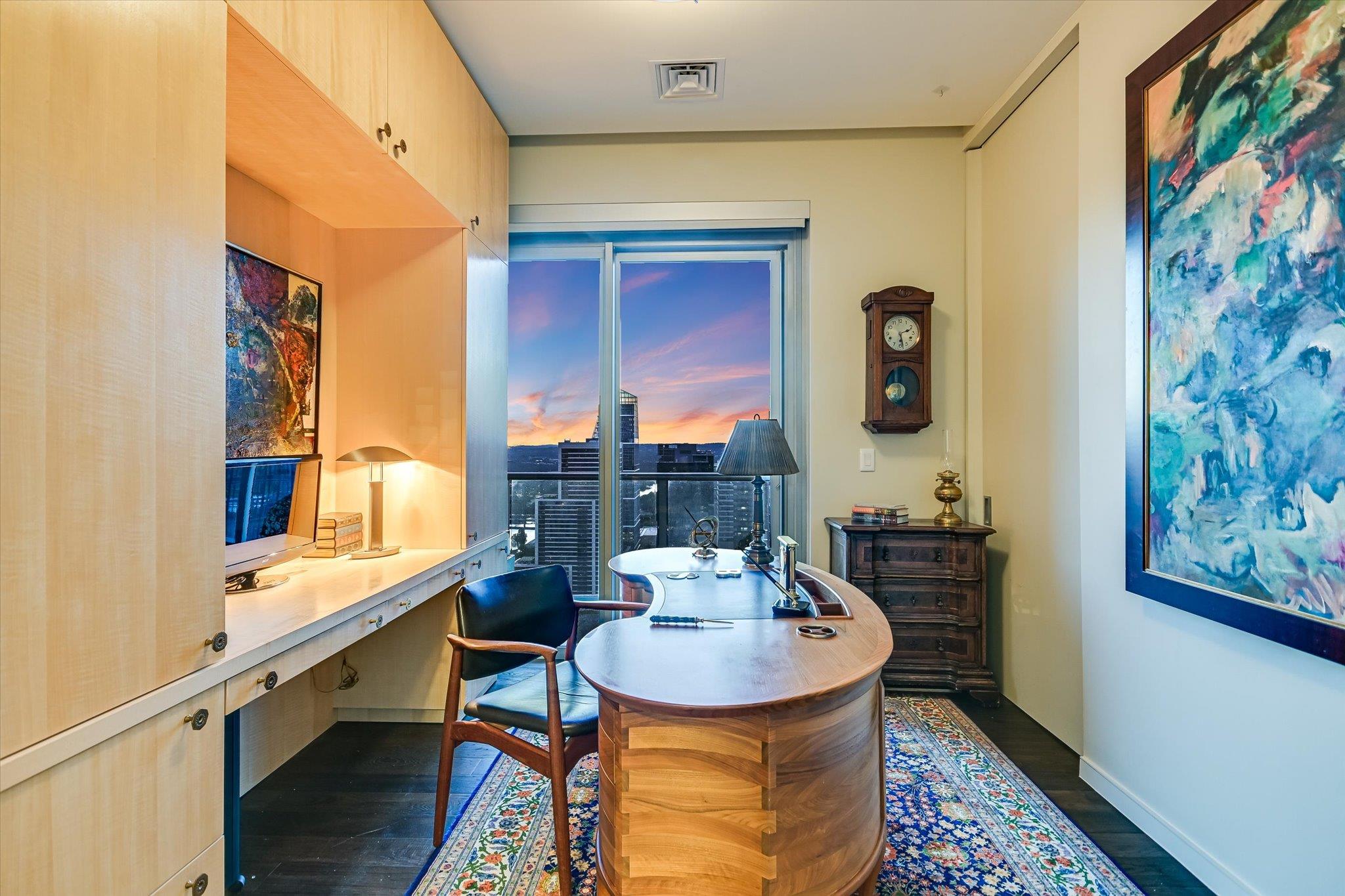 200 Congress Ave # 35AC, Austin, TX 78701