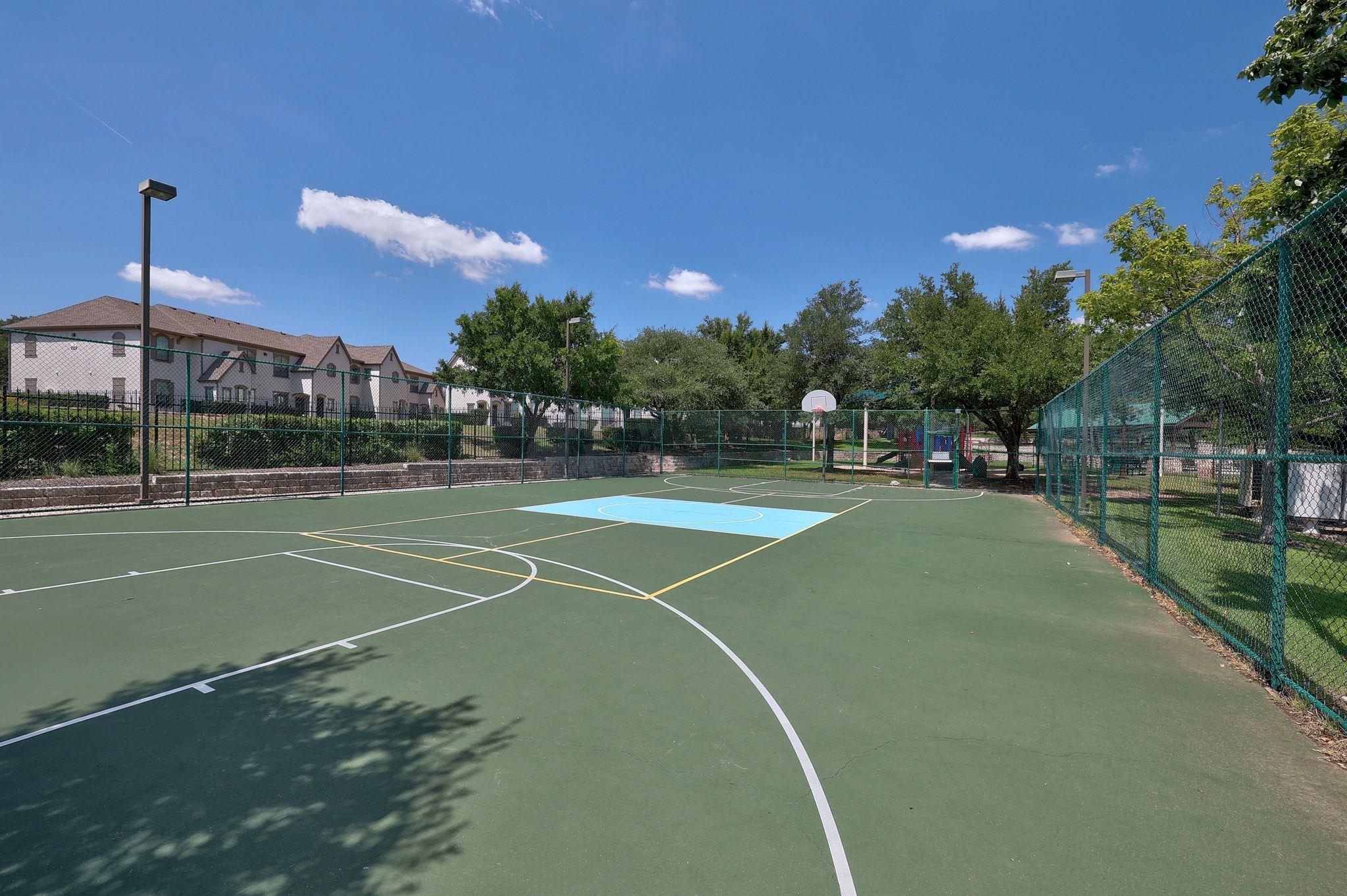 112 S Lynnwood Trl, Cedar Park, TX 78613