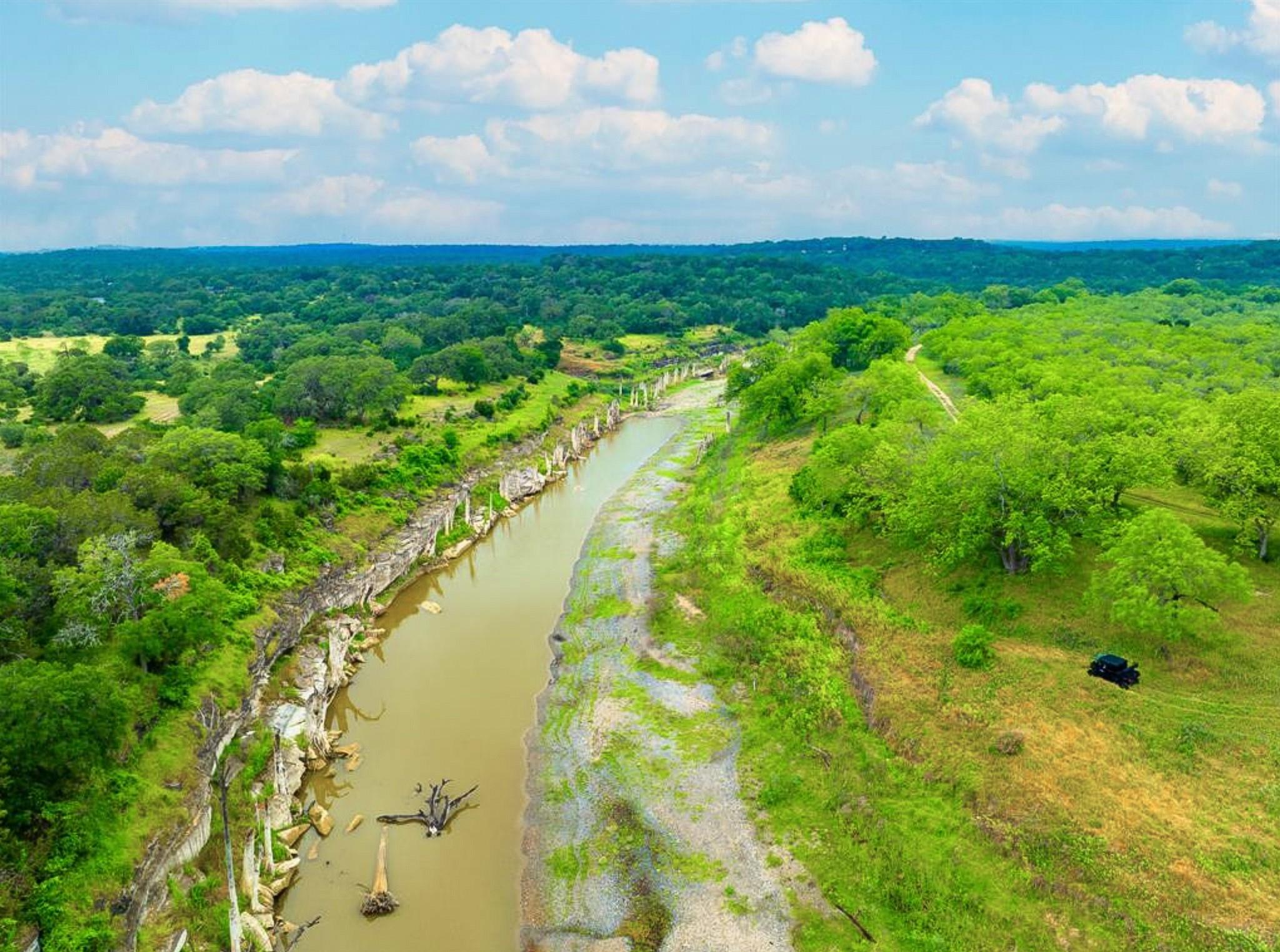 1761 Paradise Pkwy, Canyon Lake, TX 78133