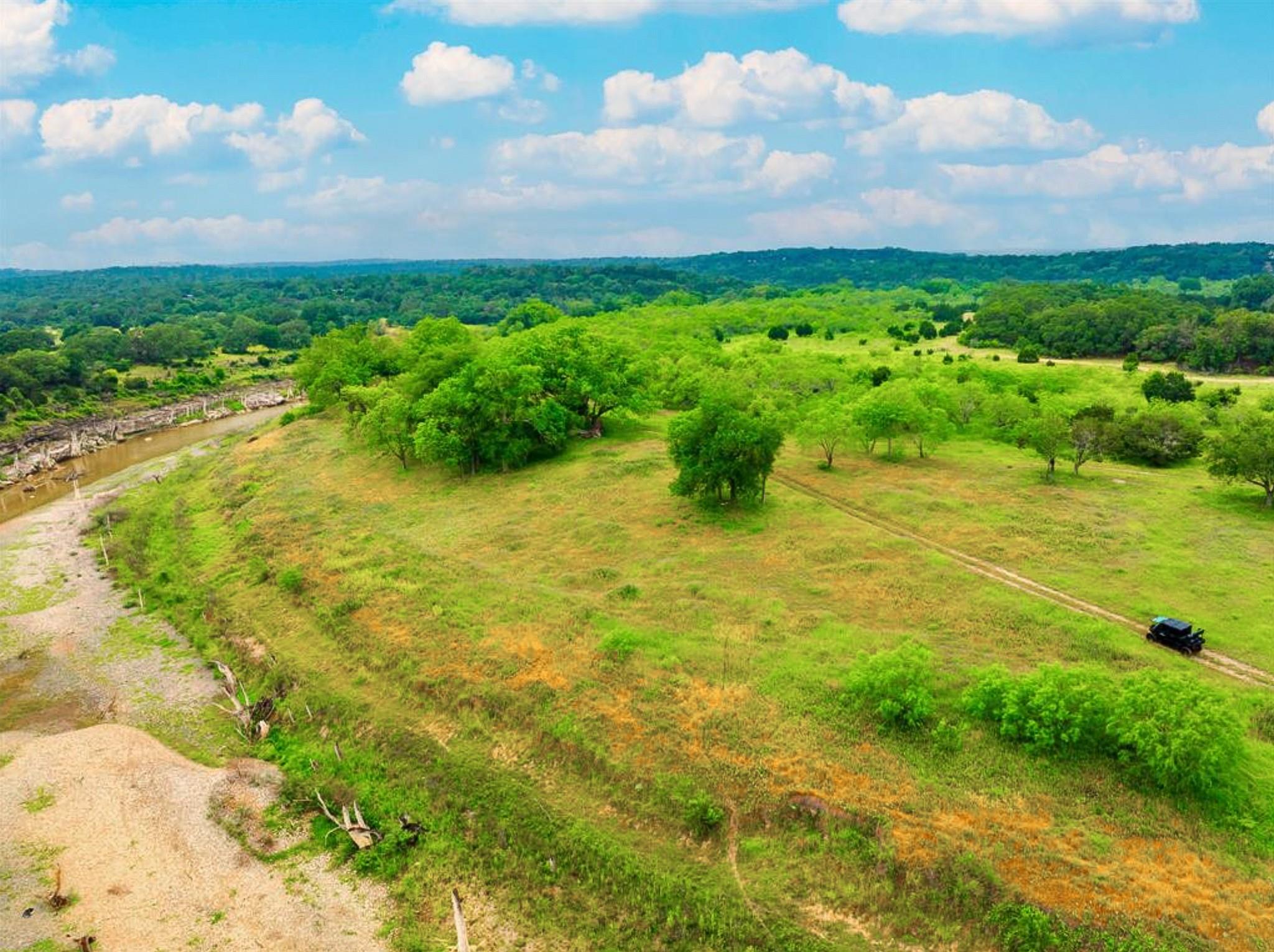 1761 Paradise Pkwy, Canyon Lake, TX 78133