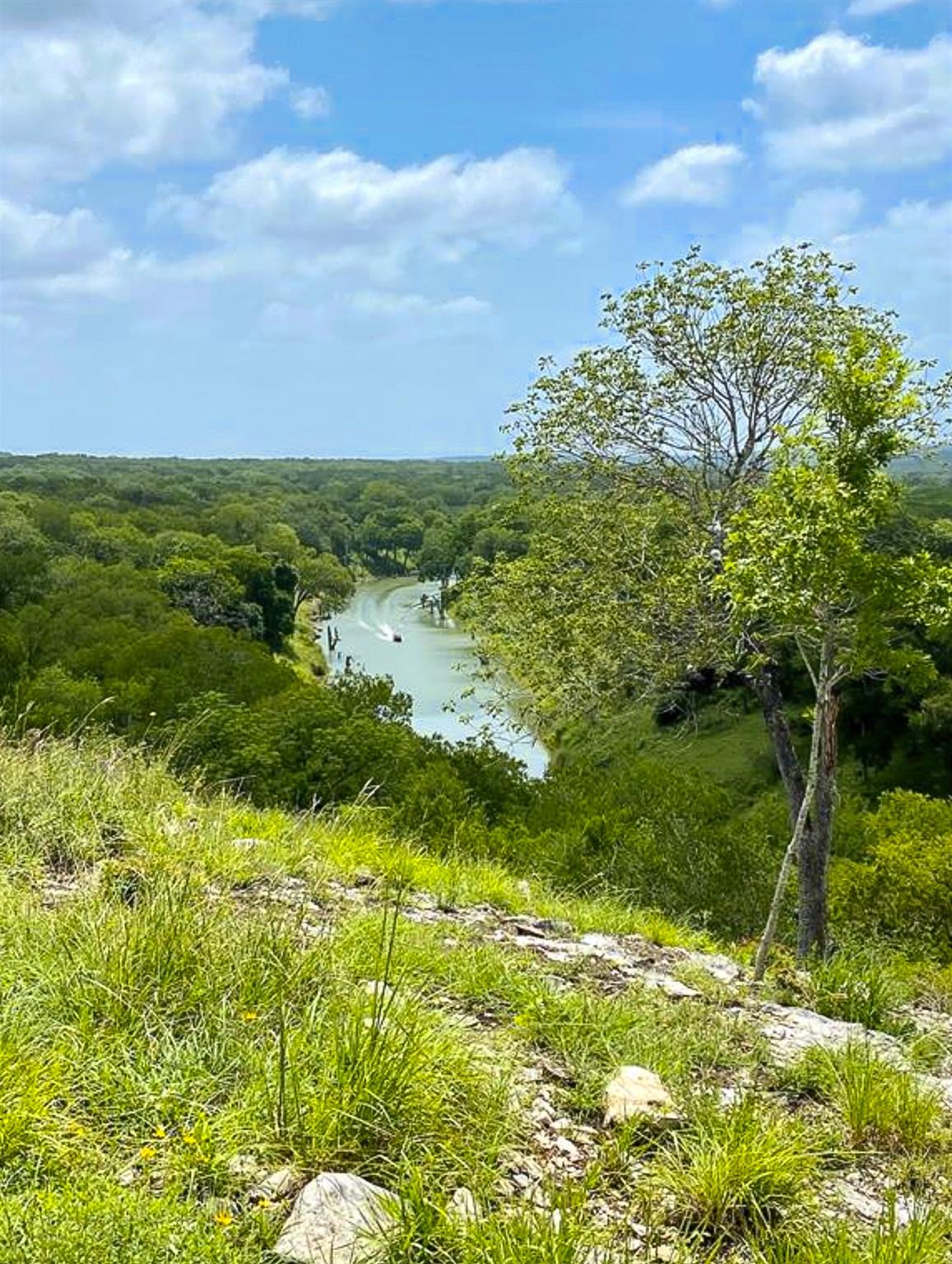 1761 Paradise Pkwy, Canyon Lake, TX 78133