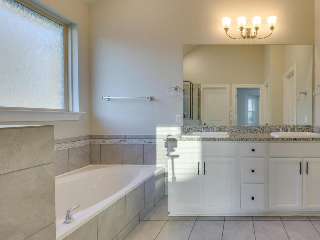 2905 Coral Valley Dr, Leander, TX 78641