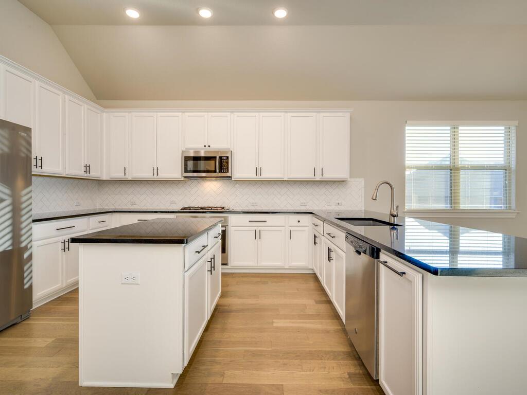 2905 Coral Valley Dr, Leander, TX 78641