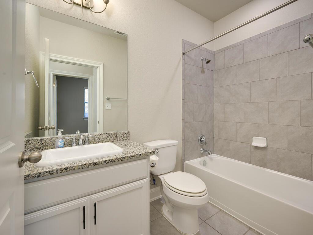 2905 Coral Valley Dr, Leander, TX 78641